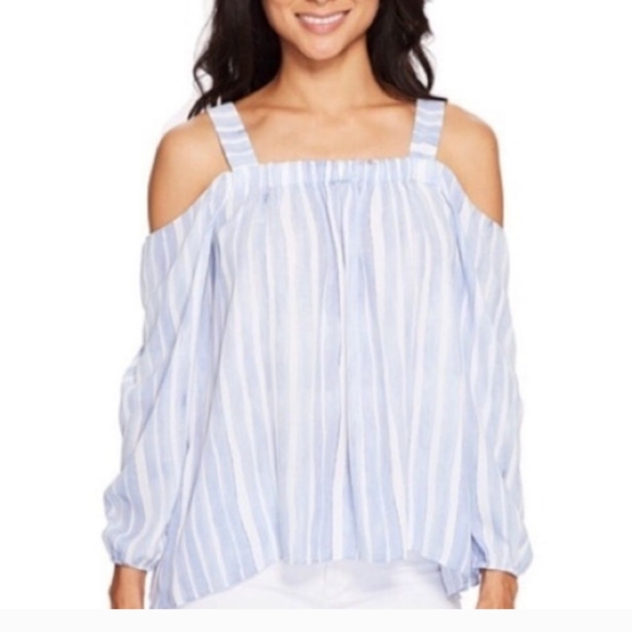 Vince Camuto Tops - Vince Camuto Light Blue and White Striped Cold Shoulder Top Size Large EUC